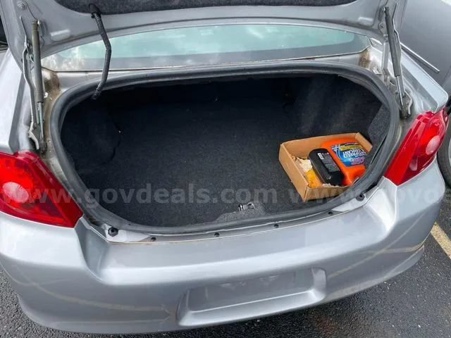 Used 2013 Dodge Avenger SE FWD image 20
