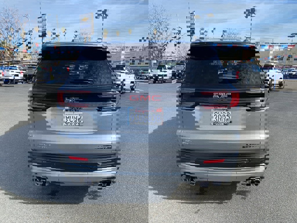 Used 2025 GMC Acadia Elevation image 15