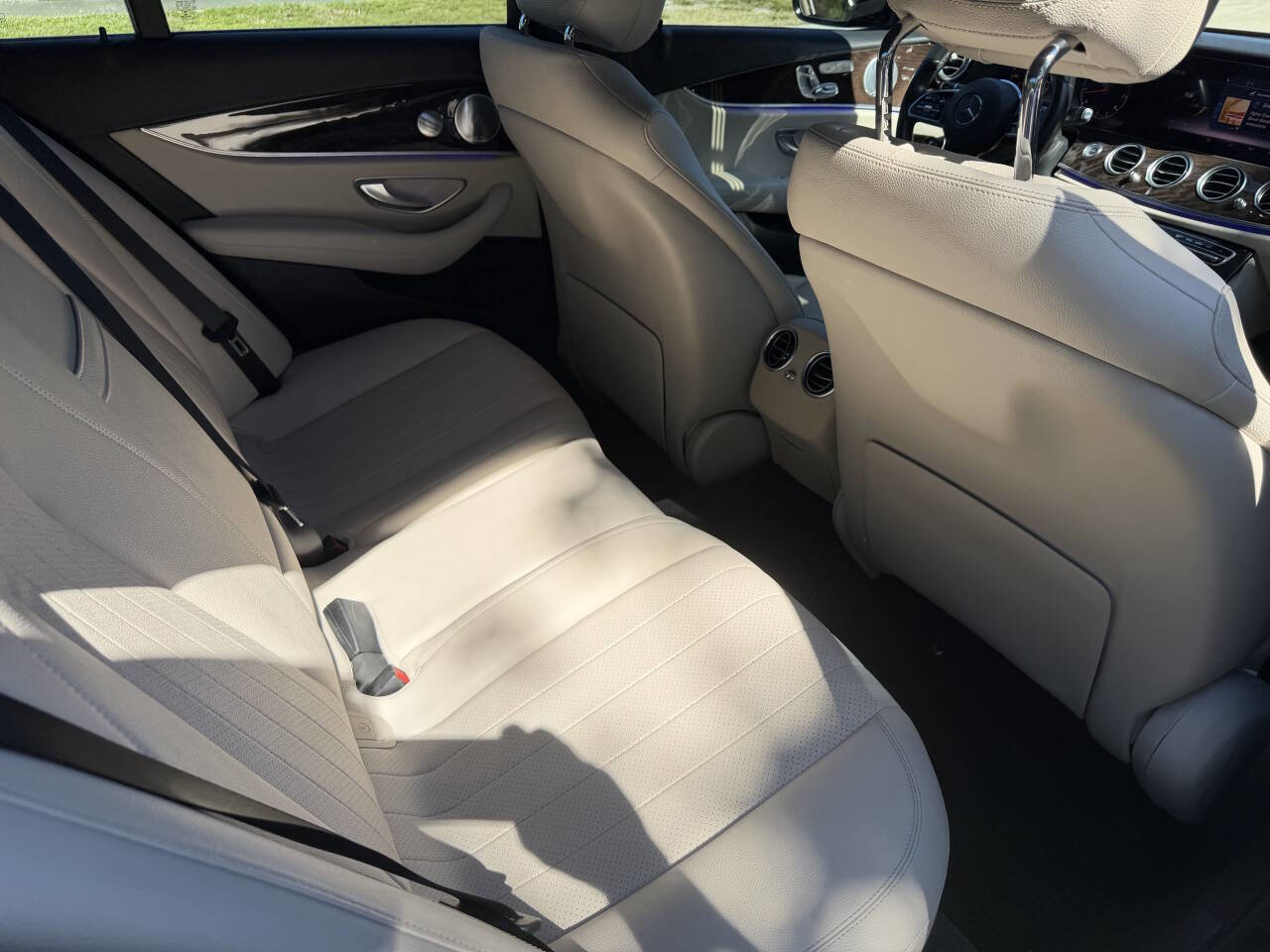 Used 2020 Mercedes-Benz E 350 Sedan image 22