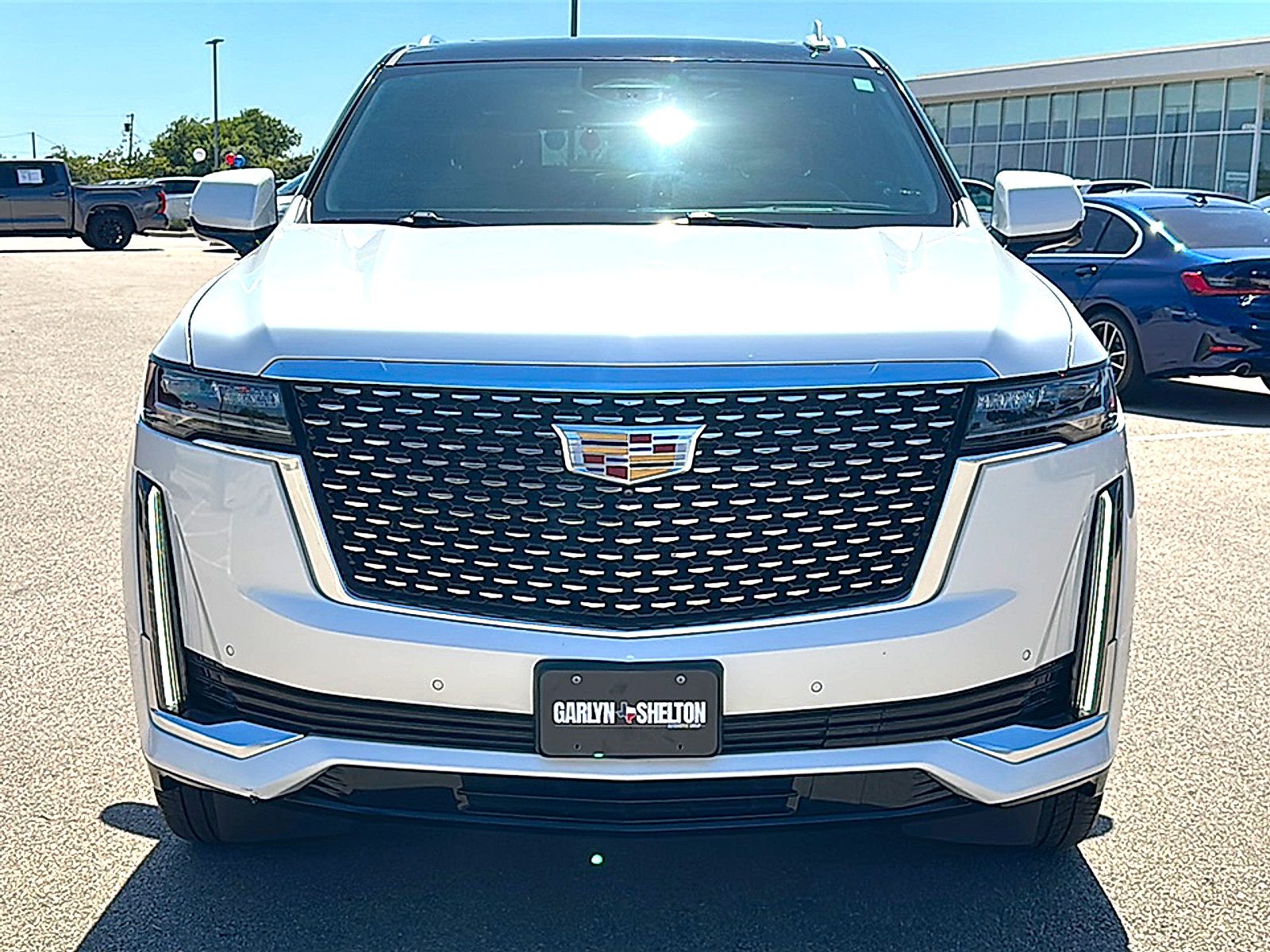 Used 2021 Cadillac Escalade Premium Luxury AWD/4WD image 11
