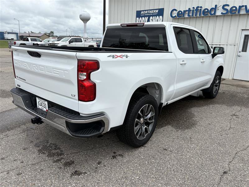 Used 2023 Chevrolet Silverado 1500 LT AWD/4WD image 3