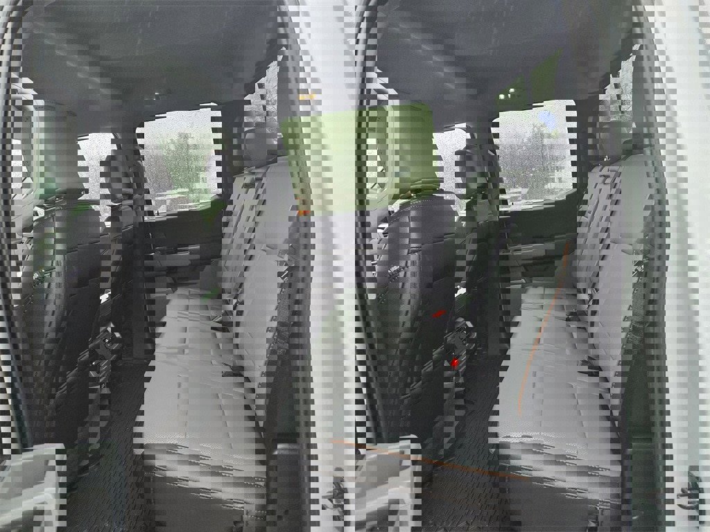 New 2025 Ford F150 Lariat w/ Equipment Group 501A Mid image 10