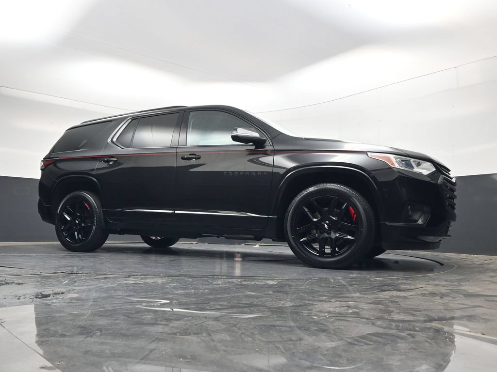 Used 2021 Chevrolet Traverse Premier w/ Redline Edition FWD image 30