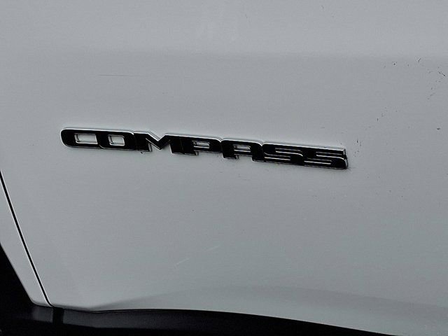 Certified 2022 Jeep Compass Latitude image 34
