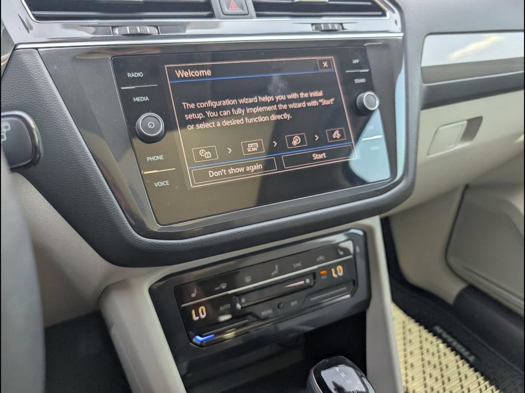 Certified 2023 Volkswagen Tiguan SE w/ Panoramic Sunroof Package FWD image 17