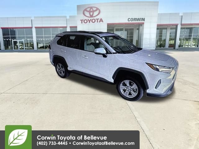 Used 2022 Toyota RAV4 XLE w/ Convenience Package AWD/4WD image 8