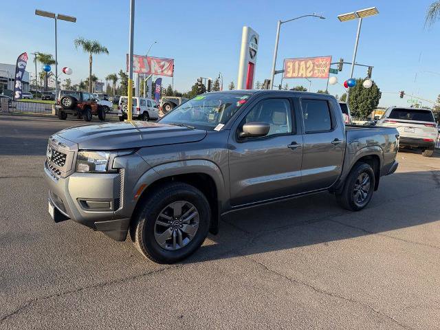 Certified 2025 Nissan Frontier SV RWD image 3