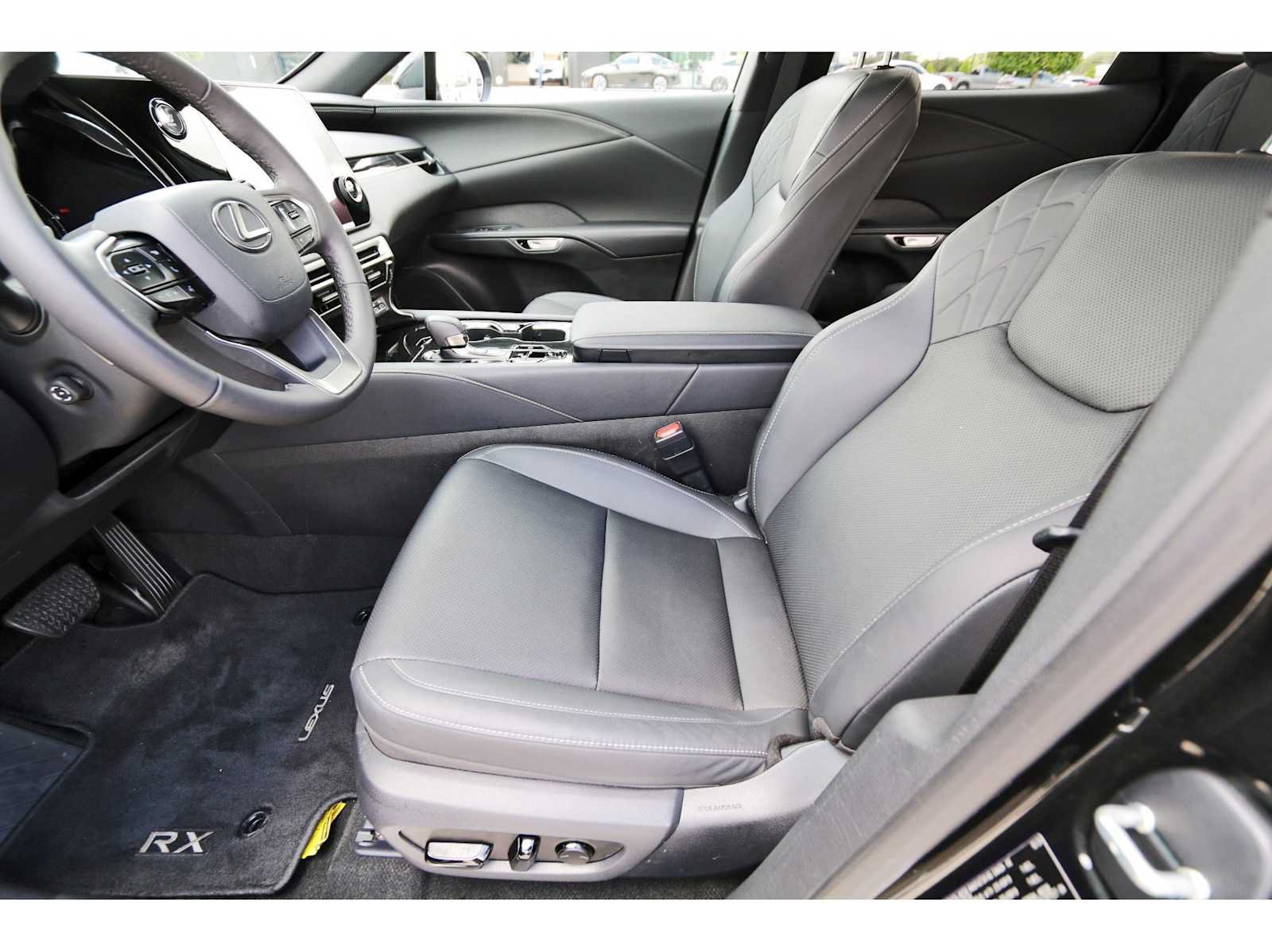Used 2024 Lexus RX 350 FWD w/ Technology Package image 11