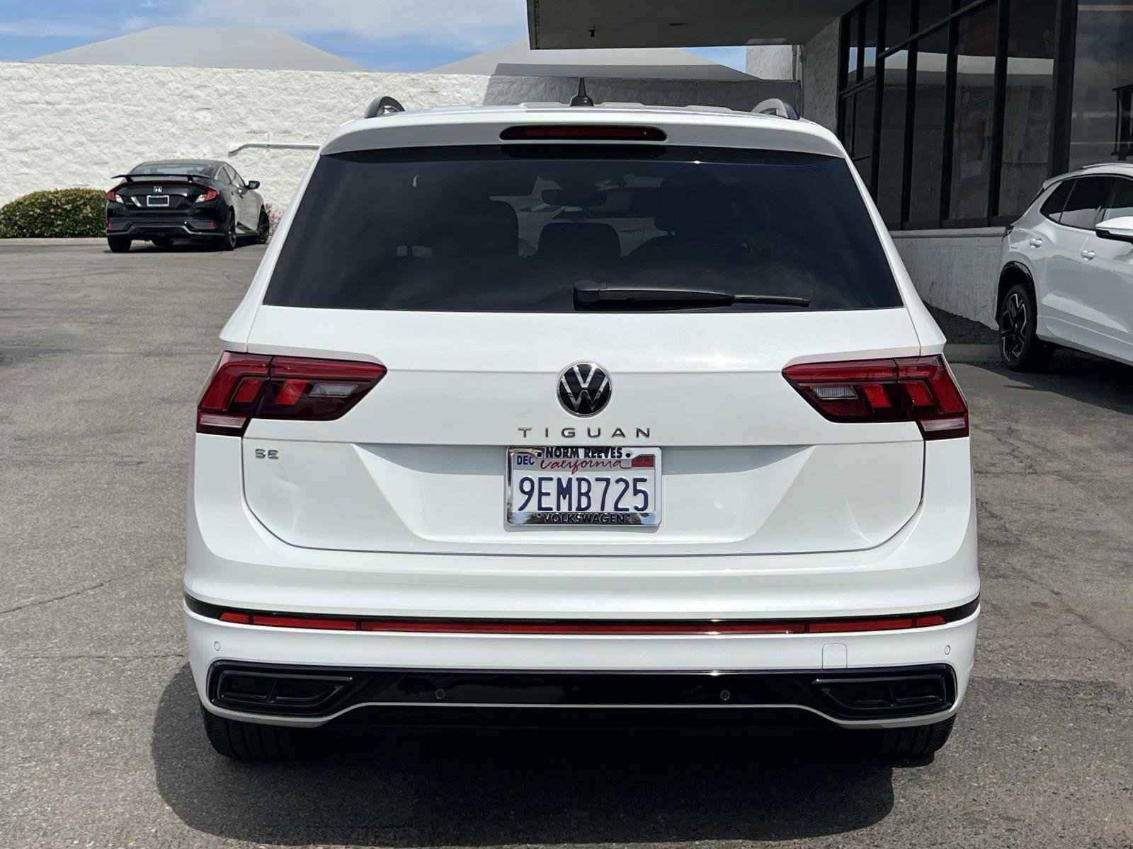 Used 2023 Volkswagen Tiguan SE R-Line image 26