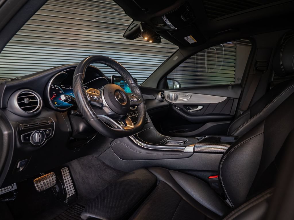 Used 2021 Mercedes-Benz GLC 300 w/ AMG Line image 4