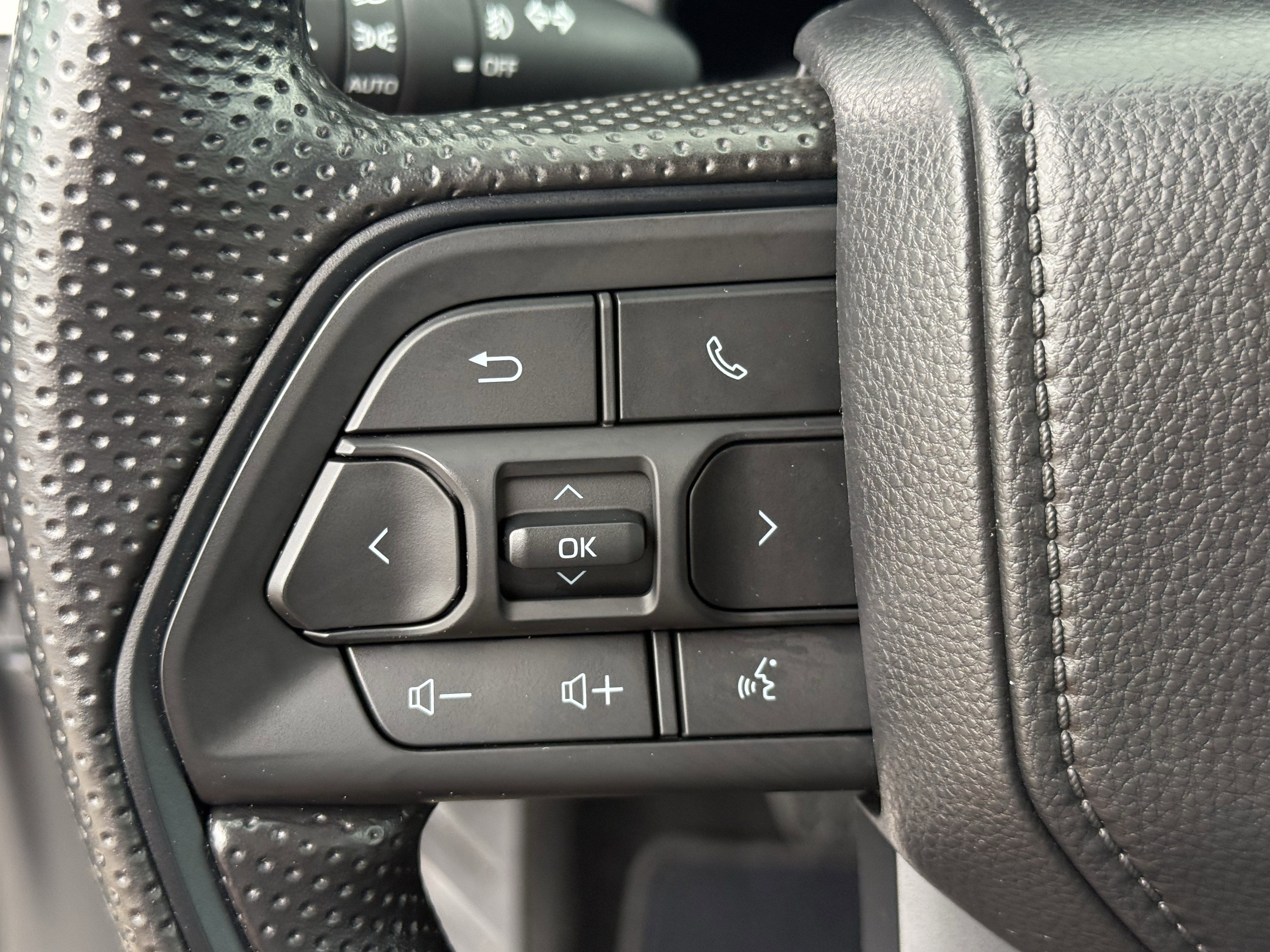 Used 2025 Toyota Tacoma SR5 image 16