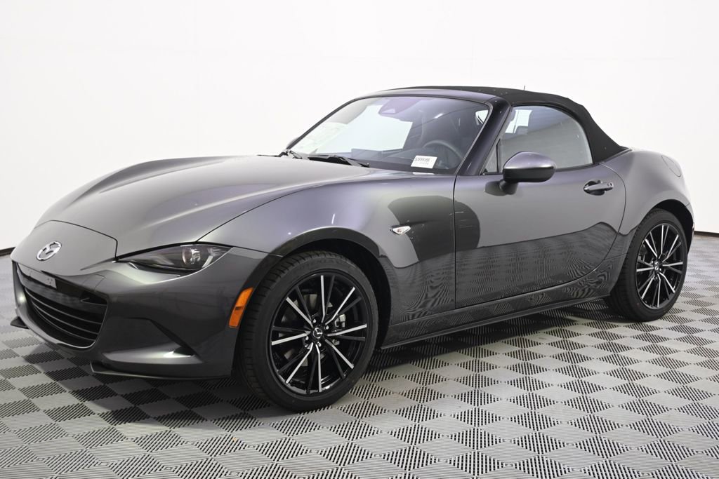 Used 2025 MAZDA MX-5 Miata Grand Touring RWD image 2