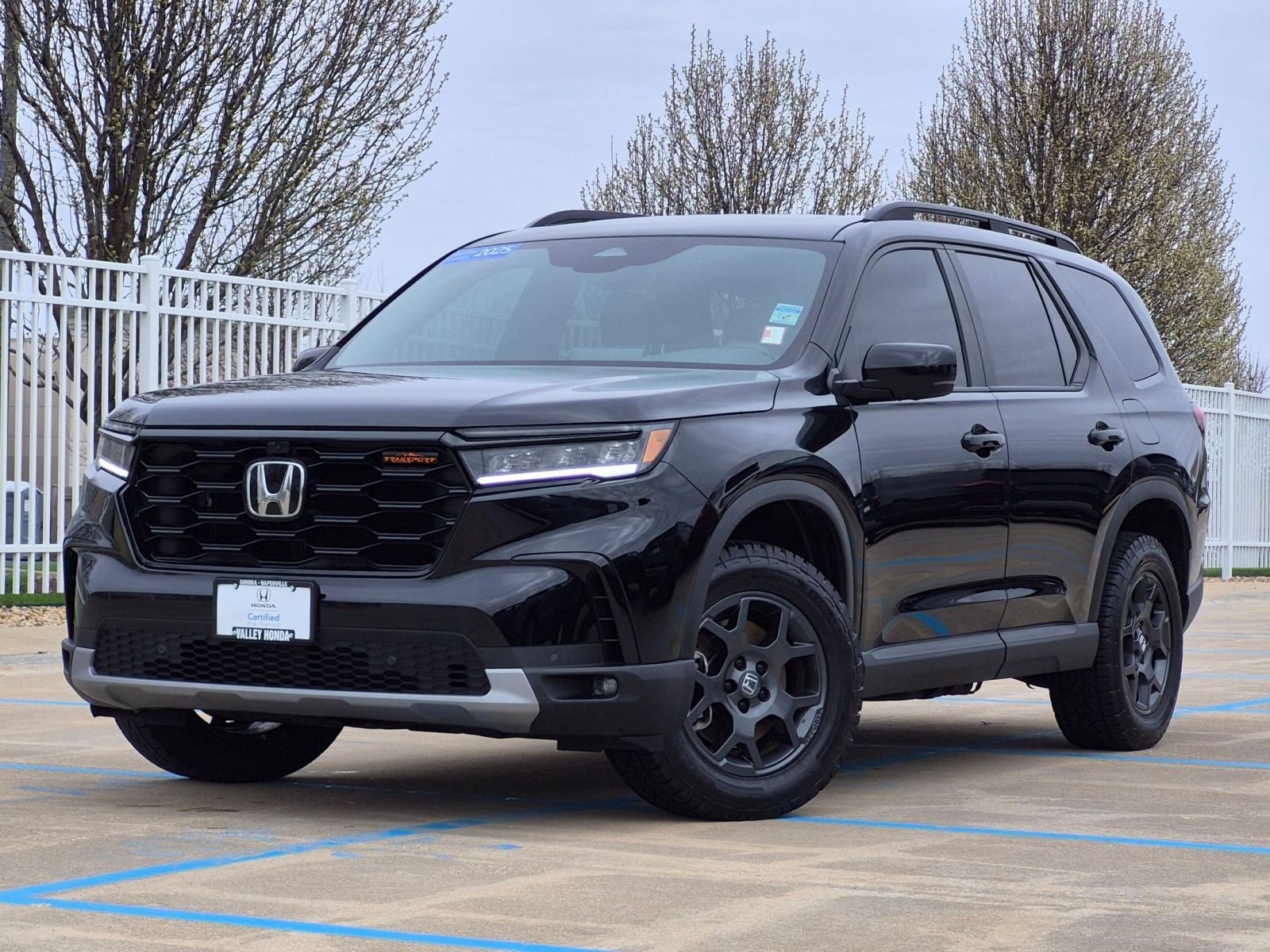 Certified 2025 Honda Pilot TrailSport image 2