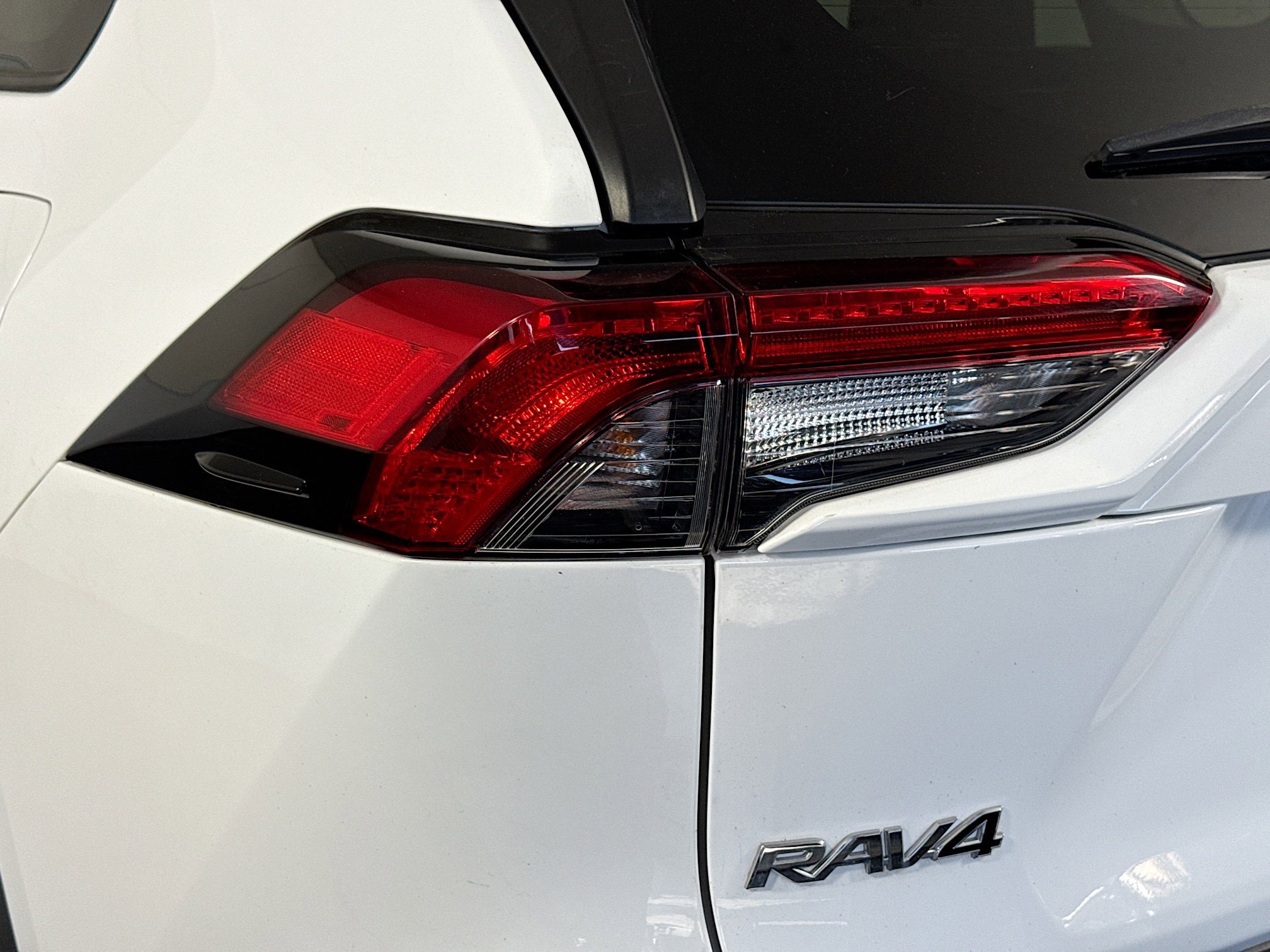 Used 2022 Toyota RAV4 XLE image 36