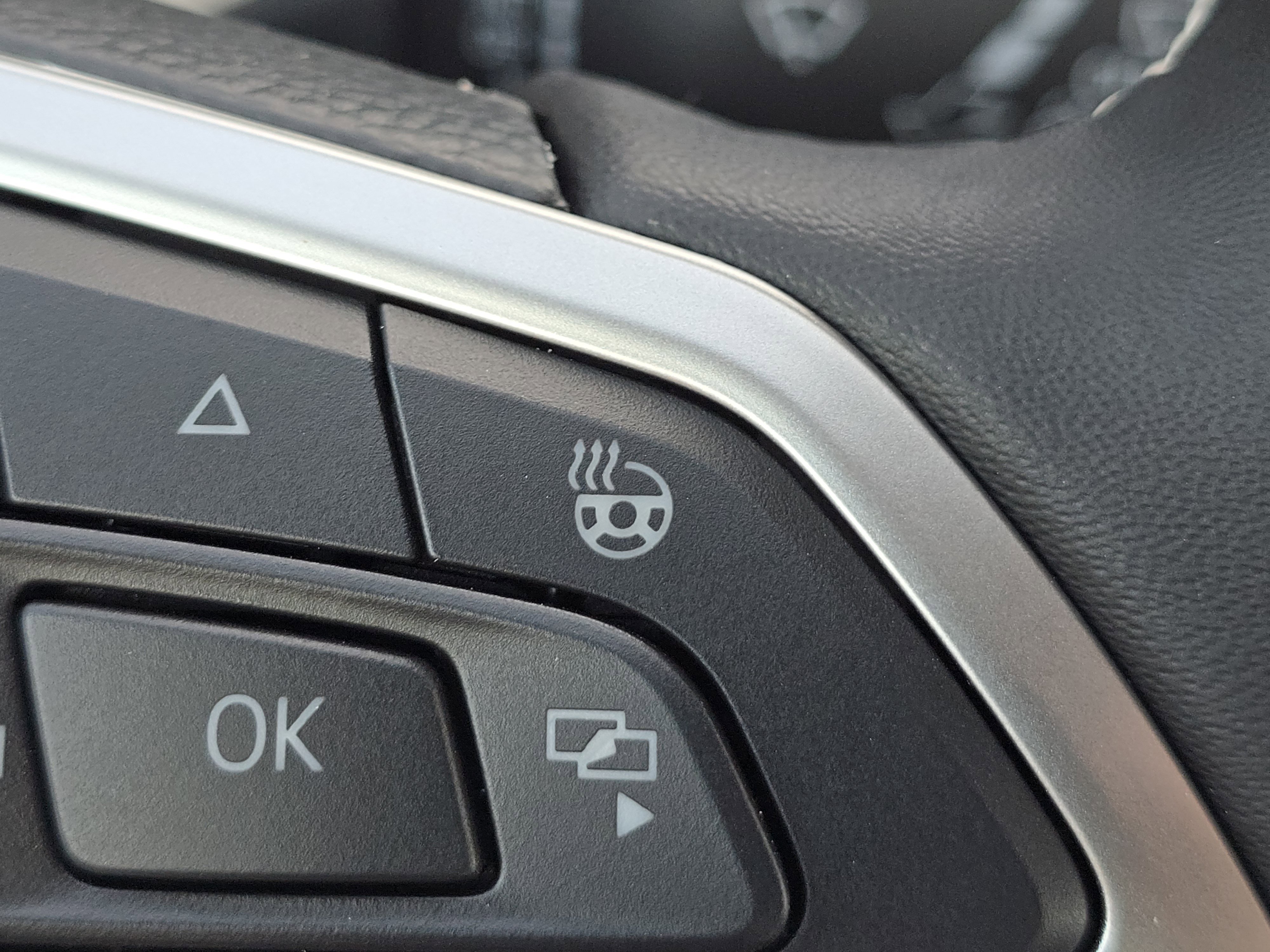 New 2025 Volkswagen Taos S image 23