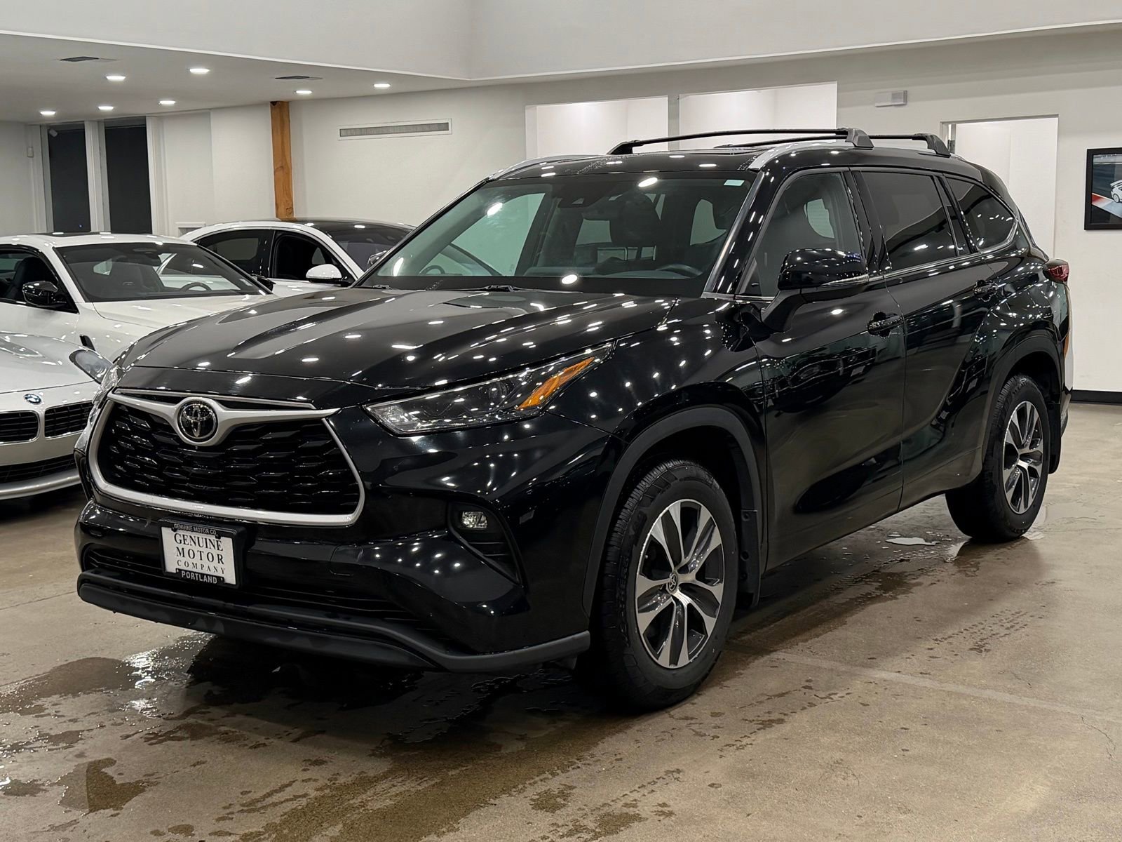 Used 2022 Toyota Highlander XLE