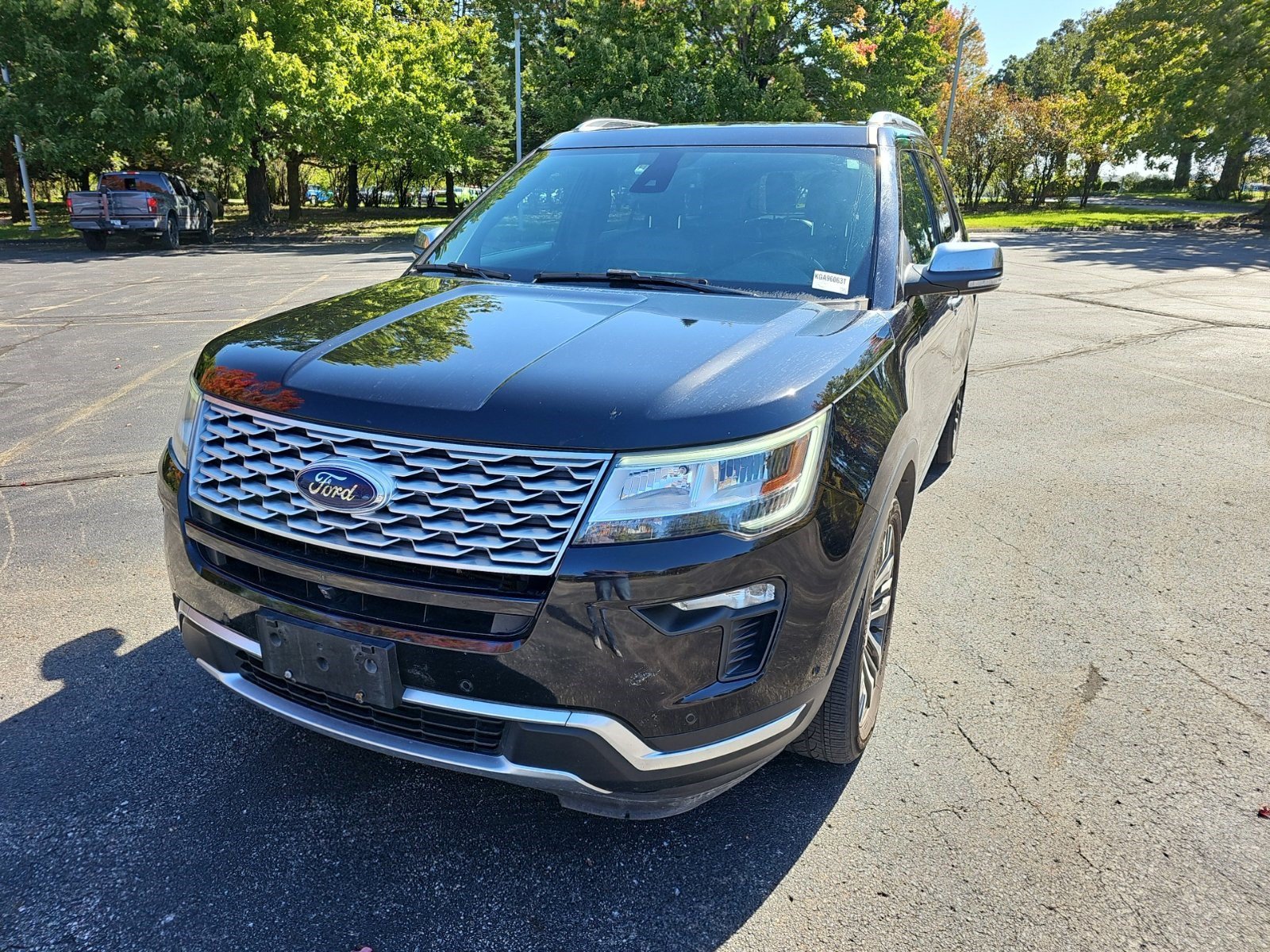 Used 2019 Ford Explorer Platinum AWD/4WD image 2