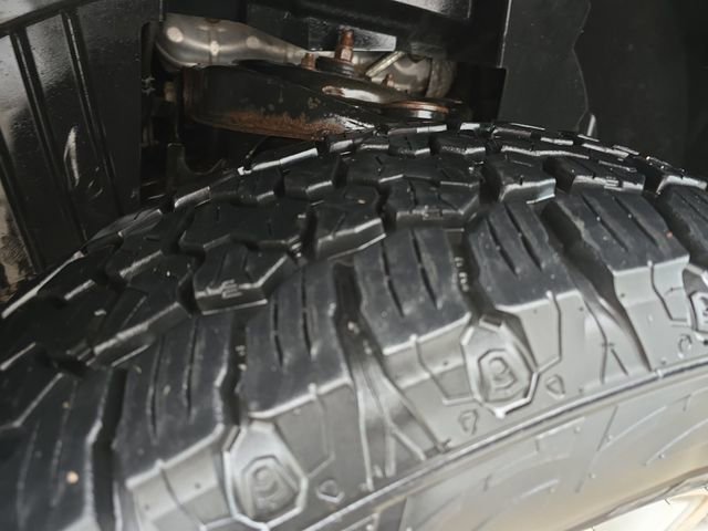 Used 2017 Nissan Titan SV image 27