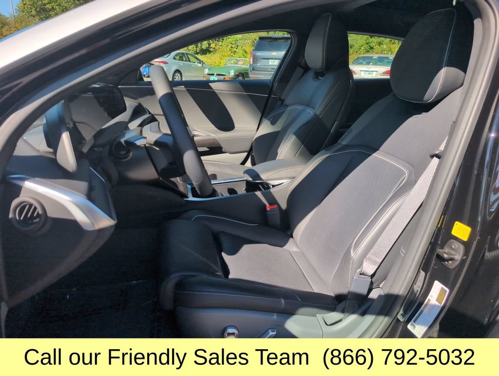 Used 2025 Lucid Air Touring AWD/4WD image 11