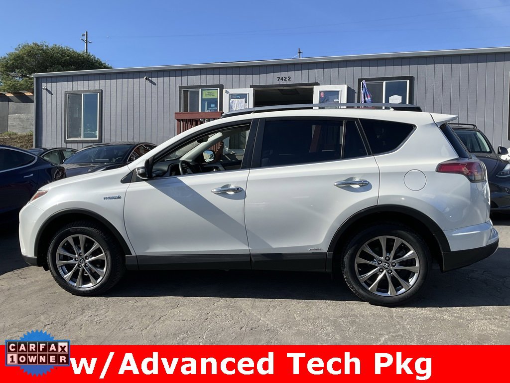 Used 2017 Toyota RAV4 Limited image 5