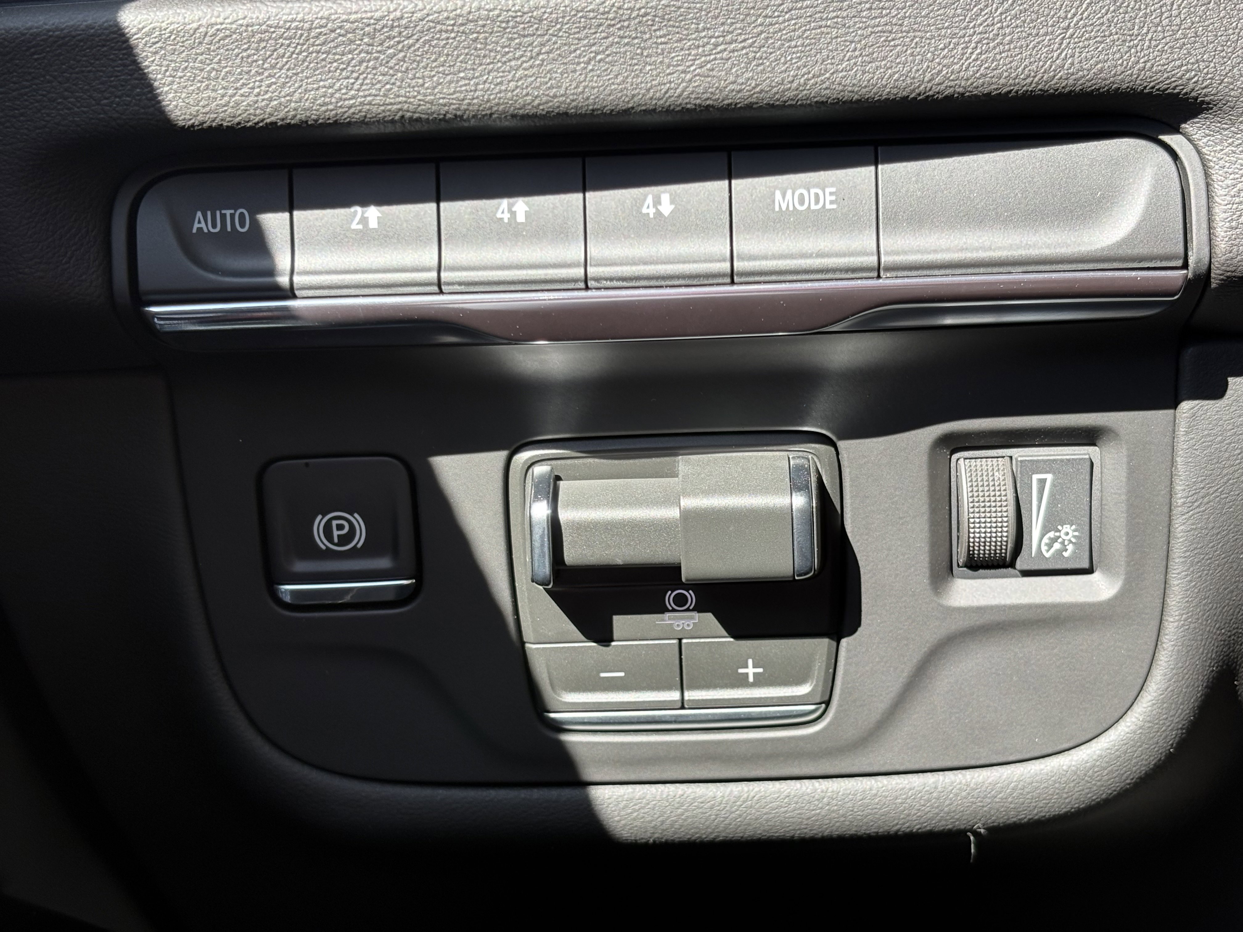 New 2026 Cadillac Escalade ESV Luxury image 33