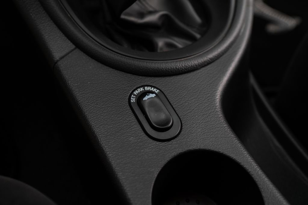 Used 2004 Ford Mustang Cobra RWD image 19