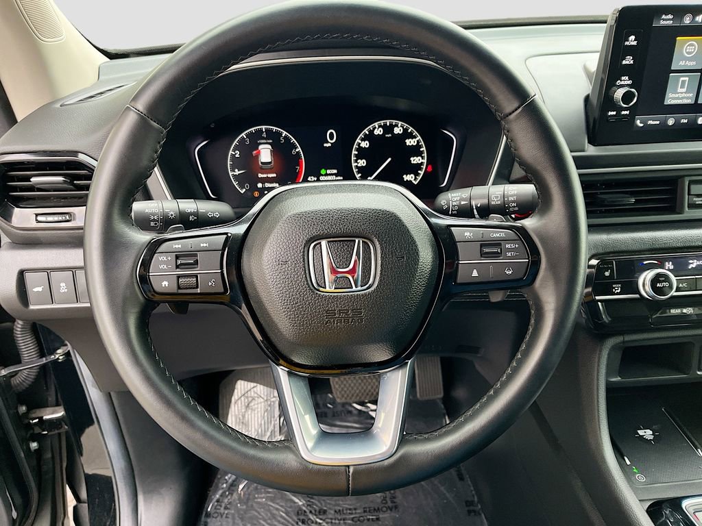 Used 2025 Honda Pilot EX-L image 11