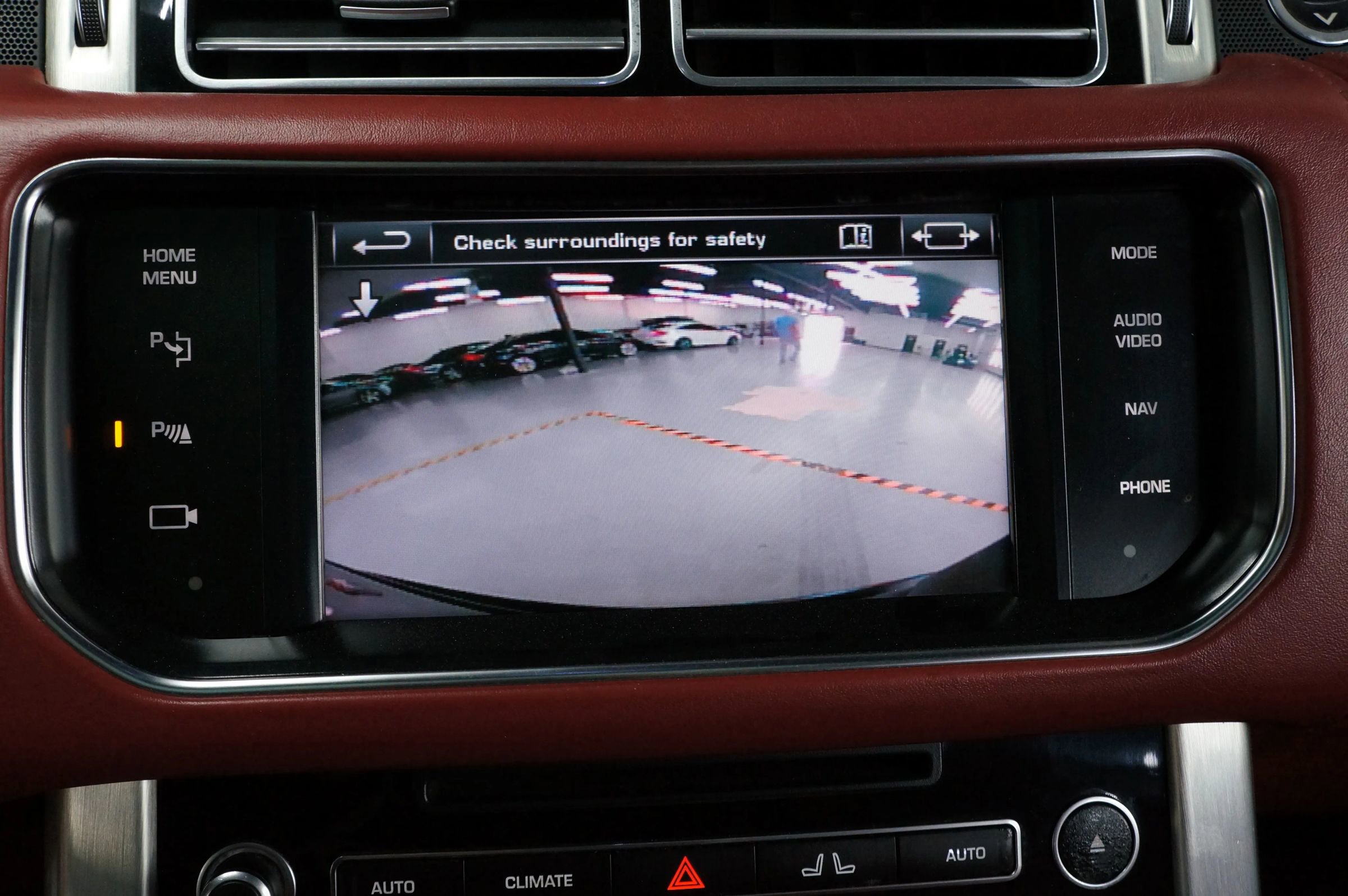 Used 2014 Land Rover Range Rover Autobiography image 16