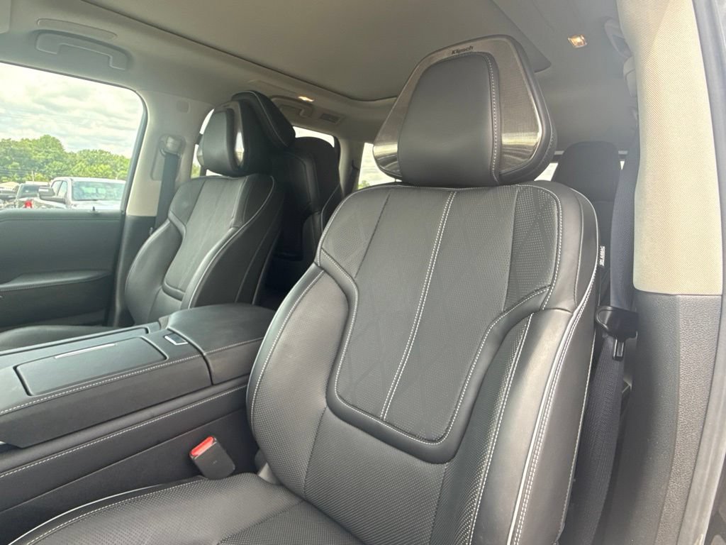 Used 2025 INFINITI QX80 Sensory AWD/4WD image 14