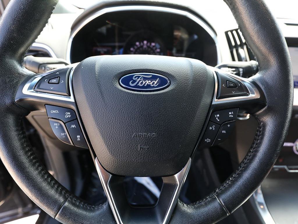 Used 2020 Ford Edge Titanium w/ Equipment Group 301A AWD/4WD image 14
