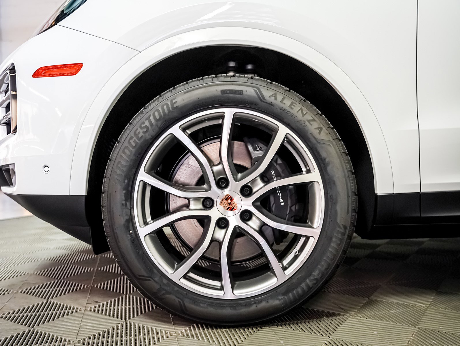 New 2026 Porsche Cayenne image 14