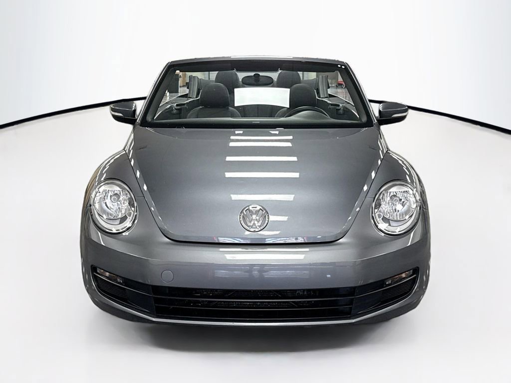 Used 2013 Volkswagen Beetle 2.5 image 2