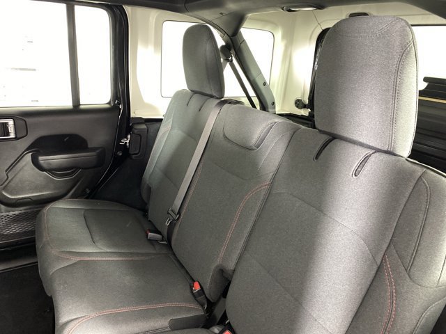 Used 2025 Jeep Wrangler Unlimited Rubicon w/ Convenience Group AWD/4WD image 30