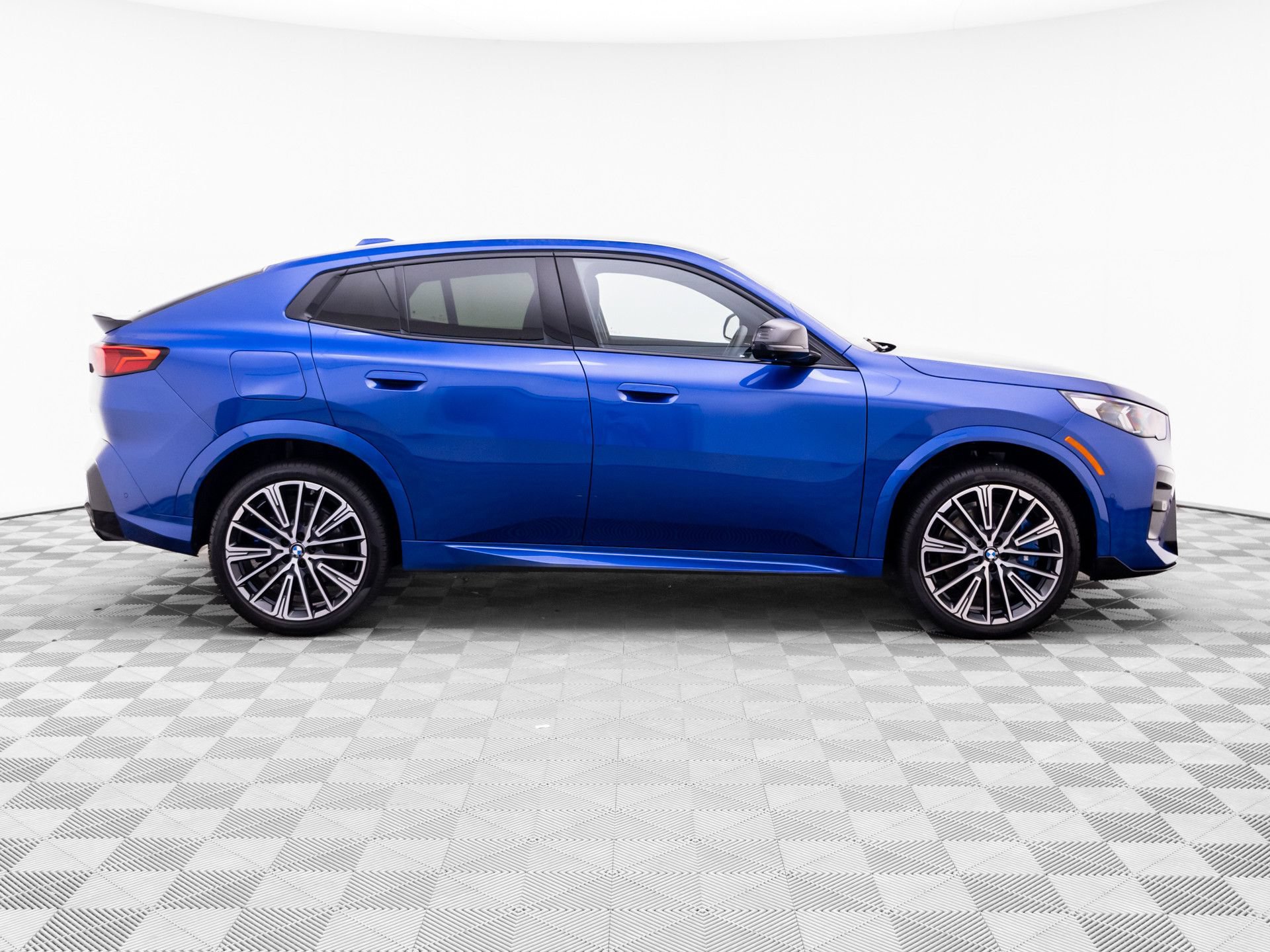 Certified 2026 BMW X2 M35i w/ Technology Package AWD/4WD image 6