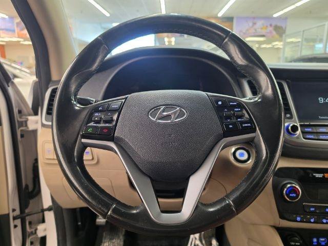 Used 2016 Hyundai Tucson Limited w/ Option Group 03 AWD/4WD image 10