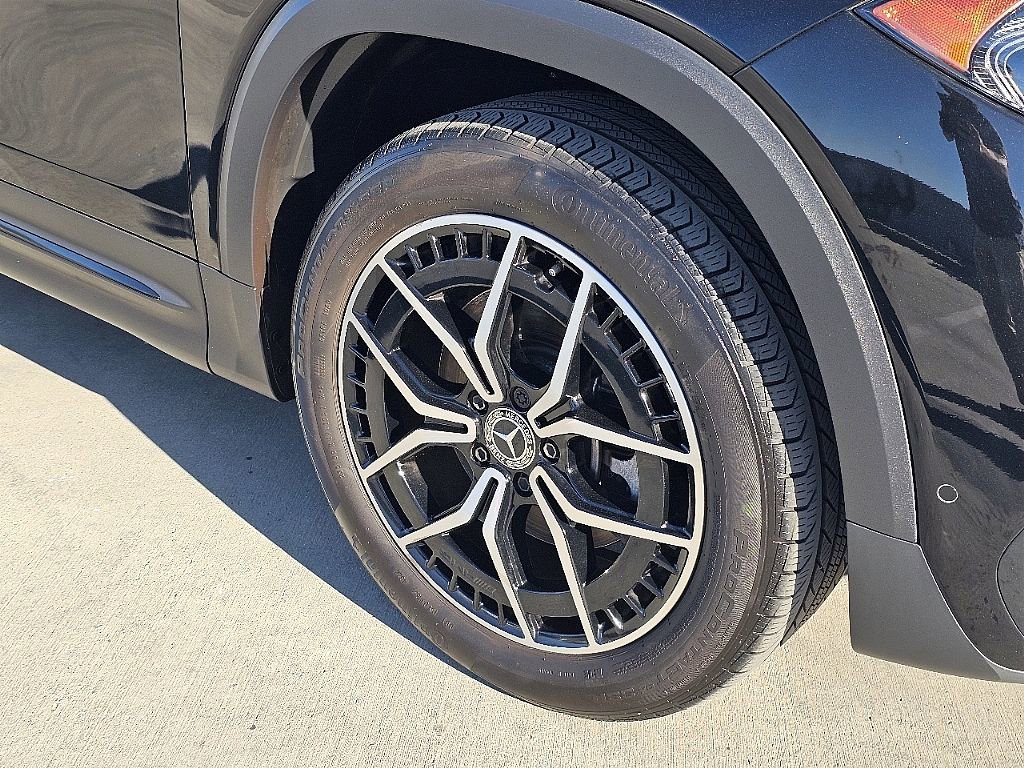 Used 2023 Mercedes-Benz EQB 300 4MATIC image 8