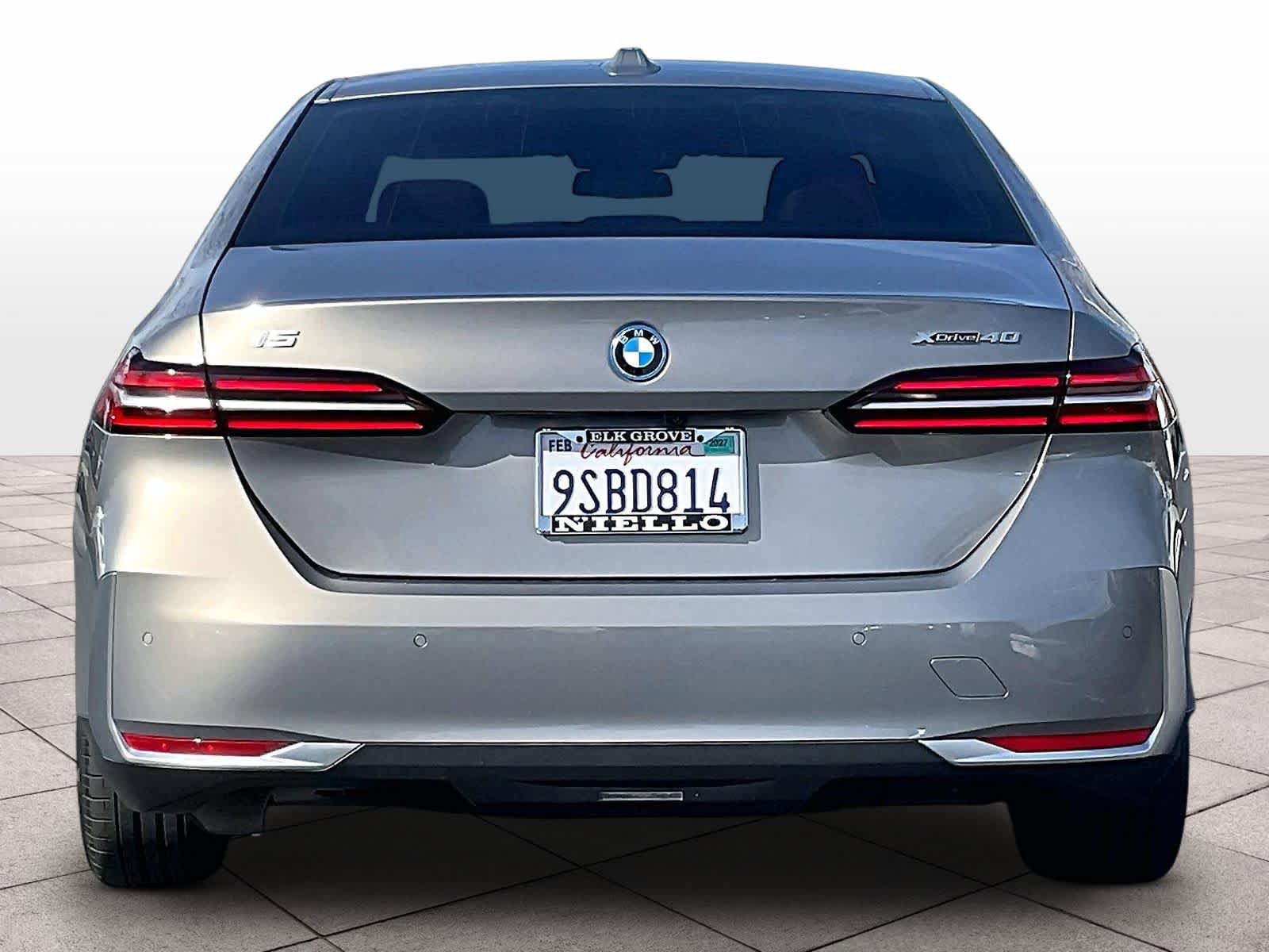 Certified 2025 BMW i5 xDrive40 w/ Premium Package image 6
