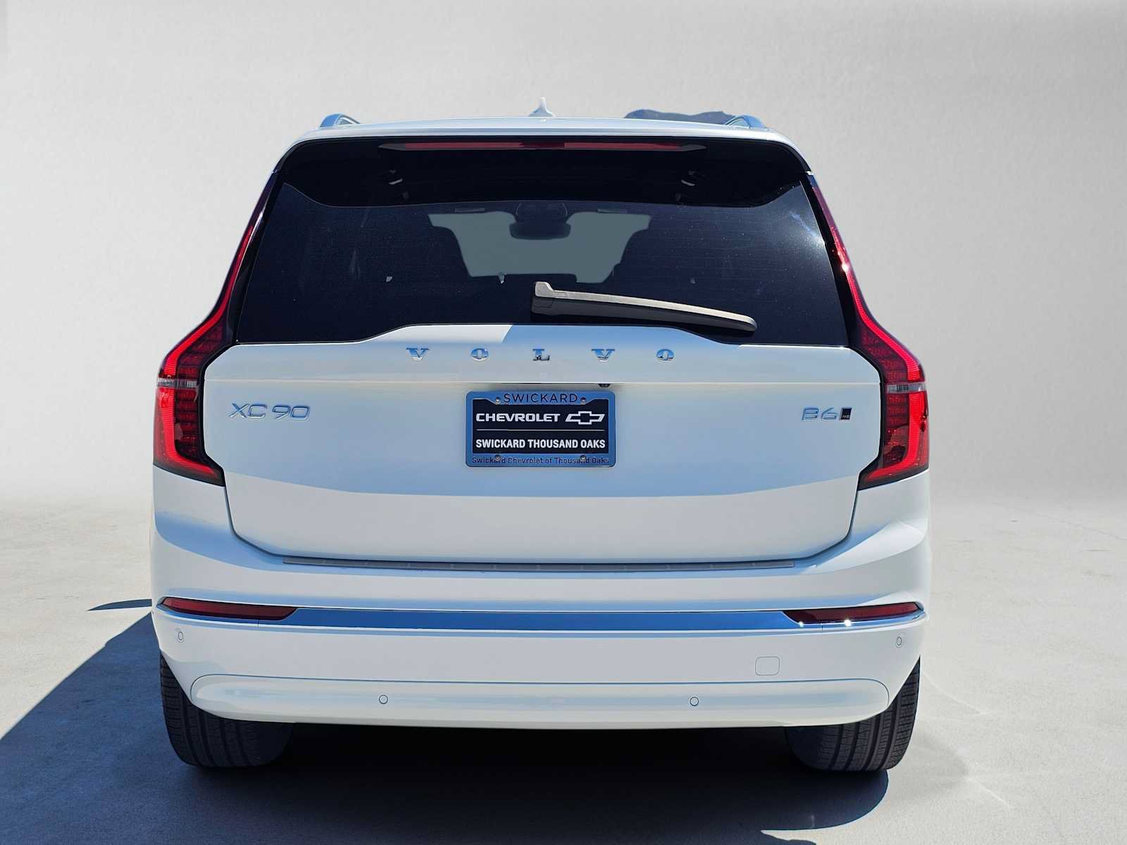Used 2025 Volvo XC90 B6 Core w/ Climate Package AWD/4WD image 4