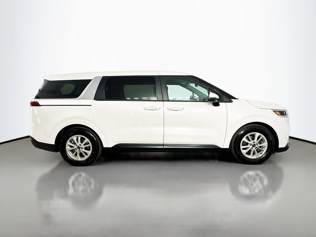 Used 2022 Kia Carnival LX FWD image 9