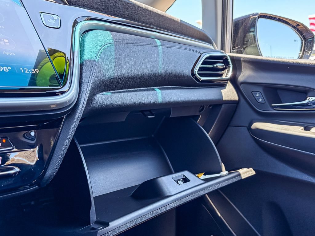 Used 2023 Chevrolet Bolt LT w/ Infotainment Package FWD image 52