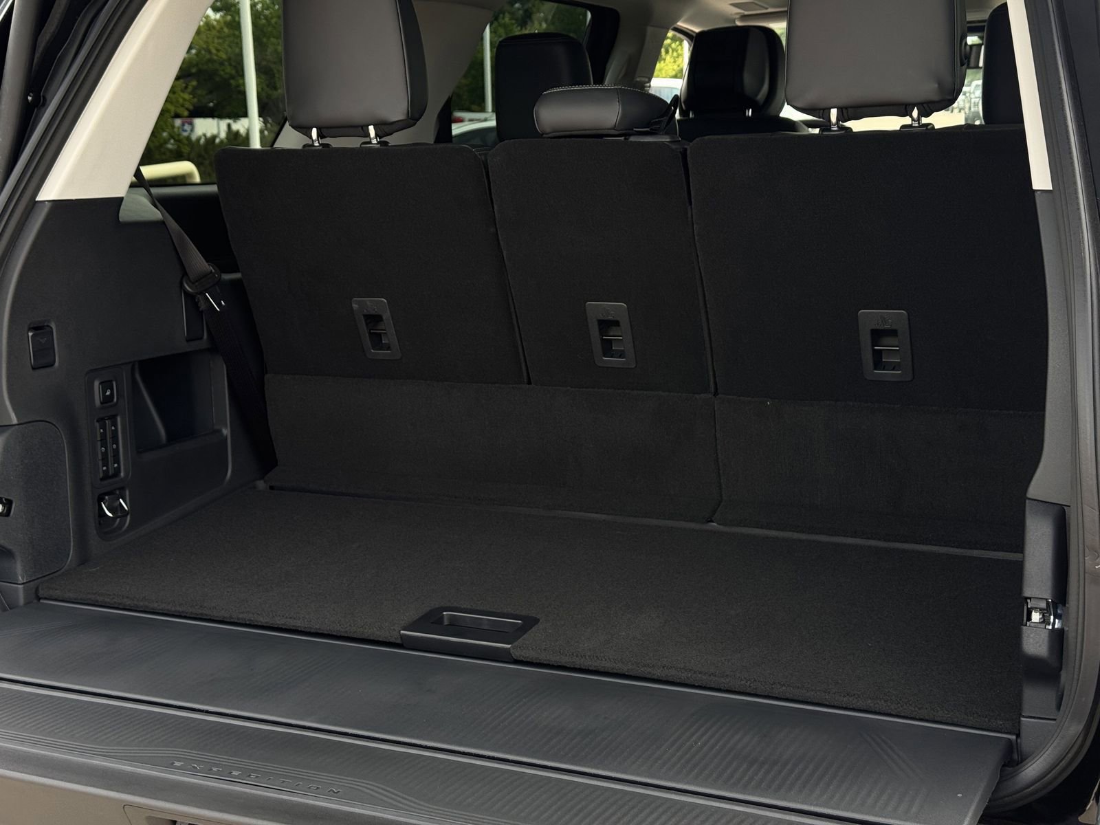 New 2026 Ford Expedition Platinum image 27