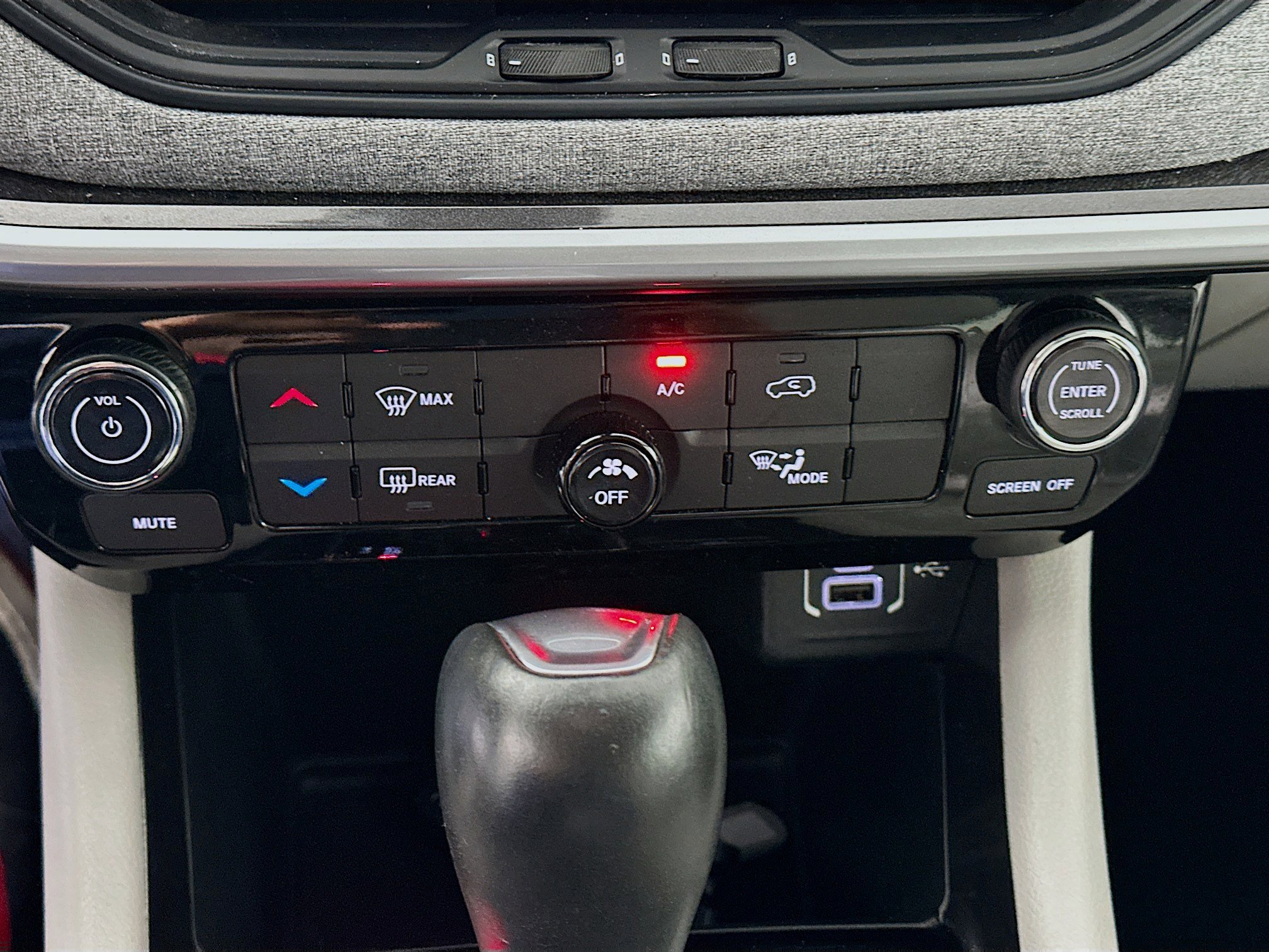 Used 2022 Jeep Compass Latitude FWD image 23