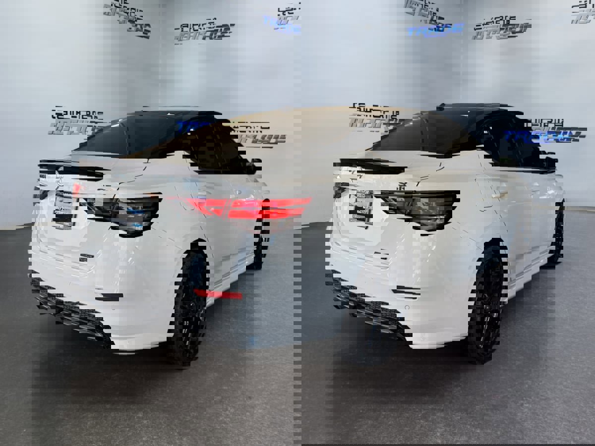 Used 2023 Nissan Sentra SR w/ Midnight Edition Package image 5