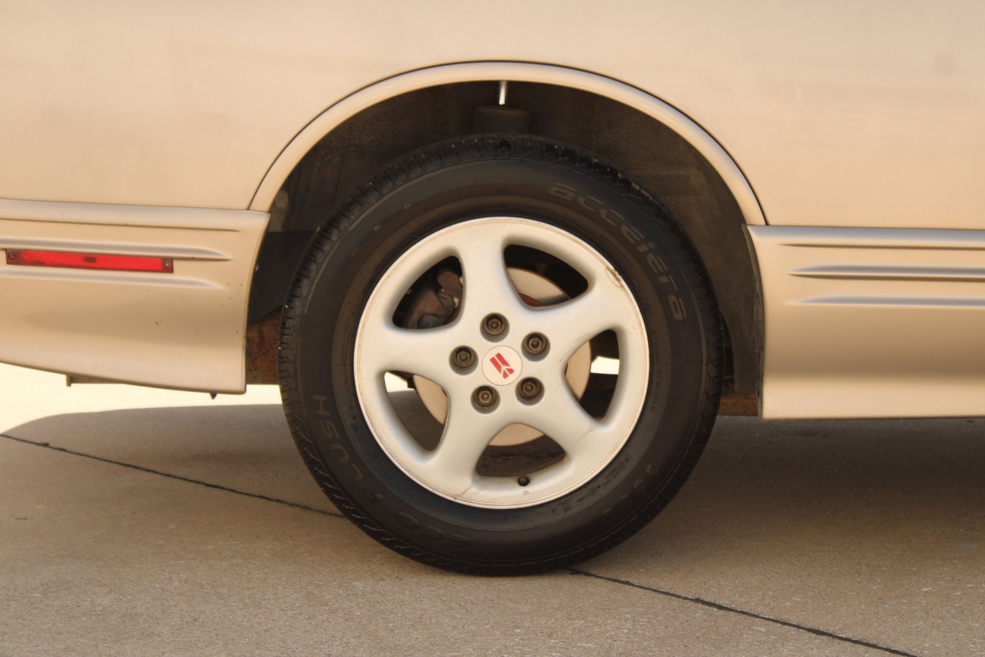 Used 1997 Oldsmobile Cutlass Supreme SL FWD image 32