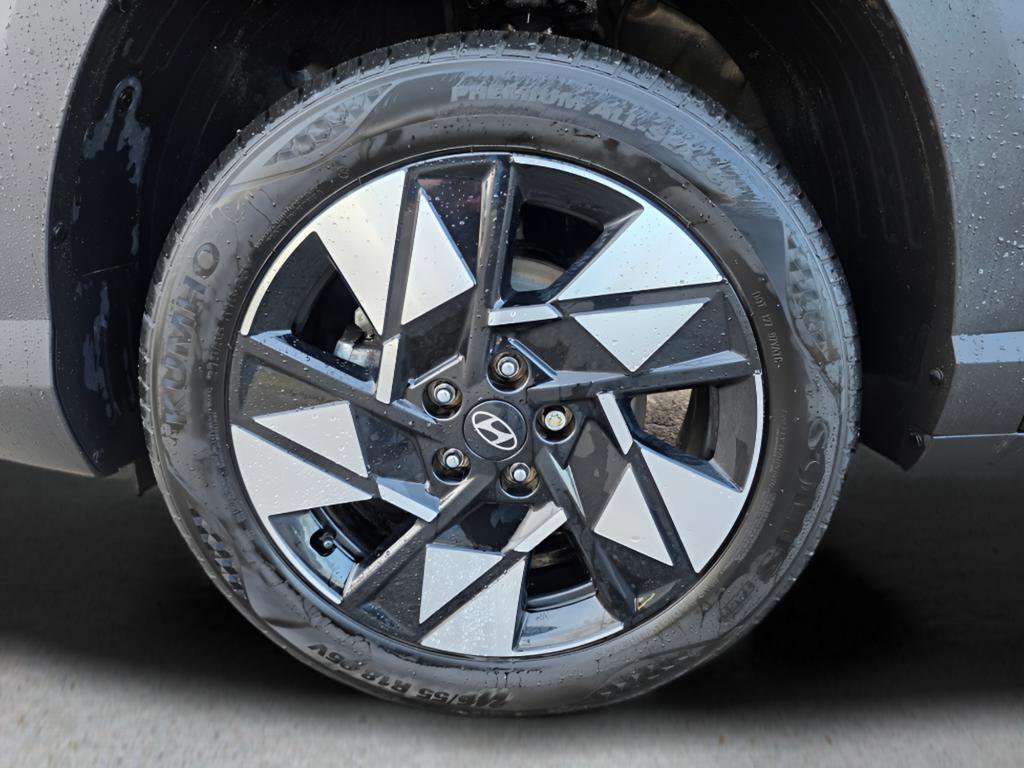 Used 2024 Hyundai Kona SEL image 11