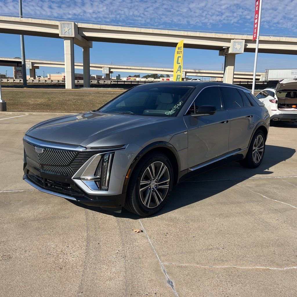 Used 2024 Cadillac Lyriq Luxury image 4