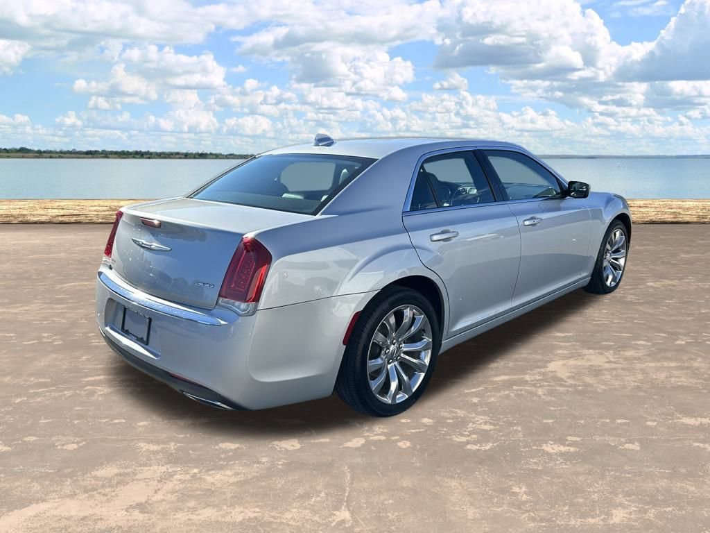 Used 2020 Chrysler 300 Touring L w/ Quick Order Package 2EF image 5