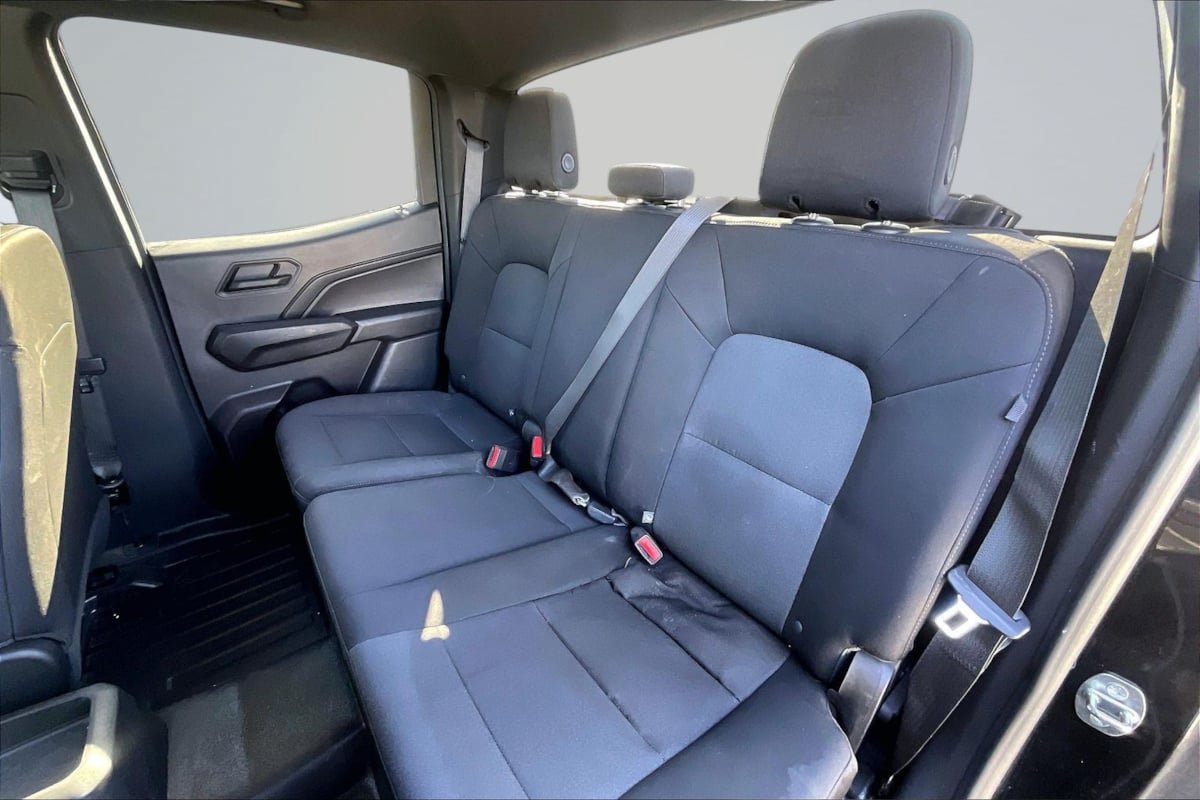 Used 2023 Chevrolet Colorado W/T RWD image 27