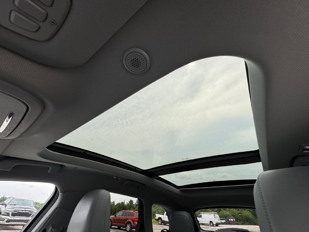 Used 2021 Lincoln Corsair Reserve FWD image 31