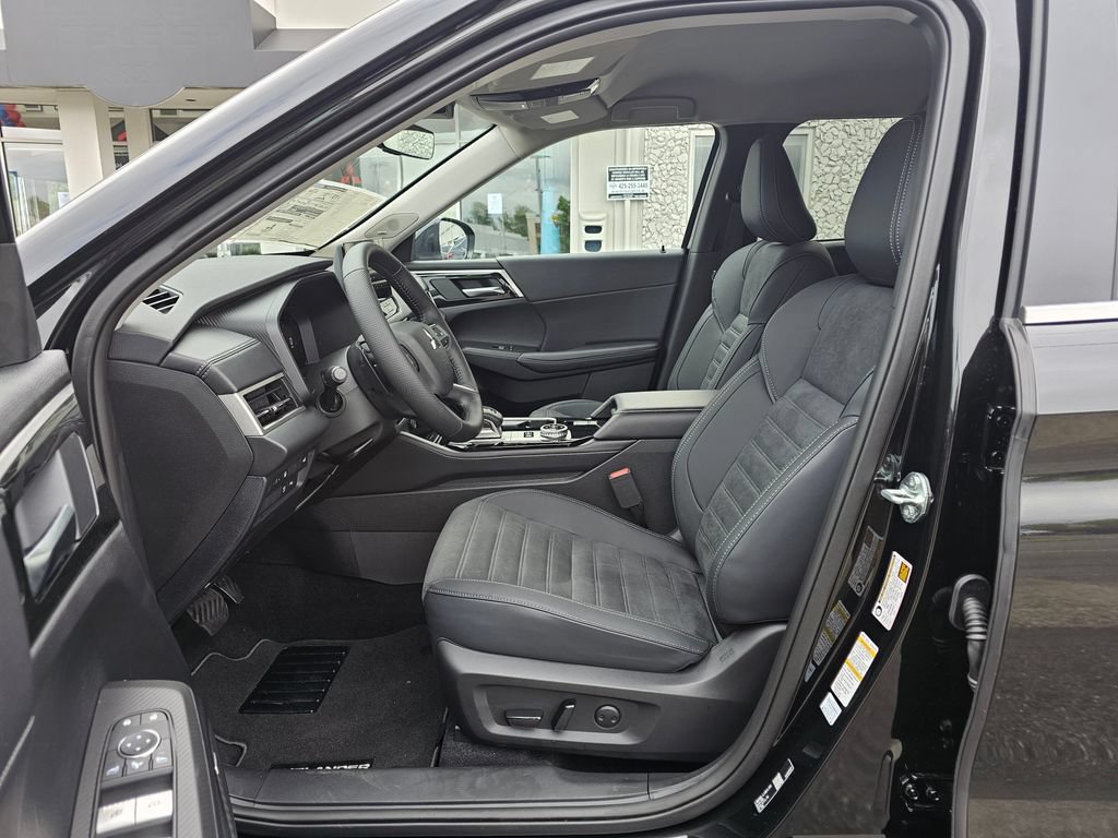 New 2026 Mitsubishi Outlander SE AWD/4WD image 17